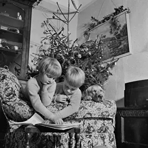 Snoozes: Children reading