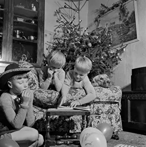 Languid: Children reading