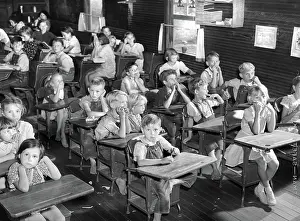 Overcrowding: Children - Students - School - Education