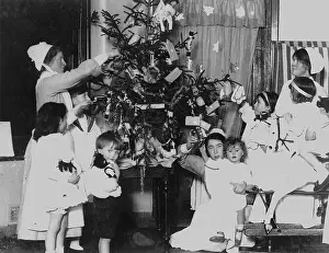 Bruce Castle Museum: Children's Ward at Christmas