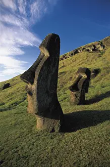 Rapa: CHILE. VALPARAISO. Rano Raraku. Easter Island