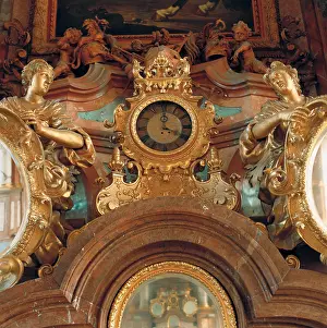 Trumler: Detail of the chimney top