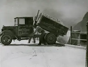 Austell: CHINA CLAY/UNLOADED