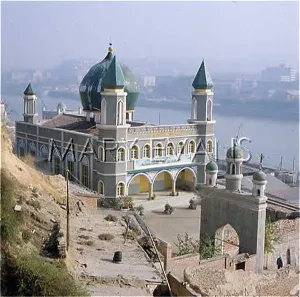 Hwang: CHINA/LANZHAU/RIVER