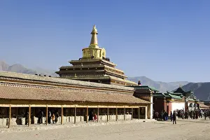 Zhonghua: CHINA. Xiahe. Monastery of Labrang. The Silk