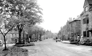 Campden: Chipping Campden, High Street c1950