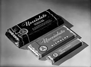 Fondazione Alinari Per La Fotografia: Chocolate bars from the Alemagna