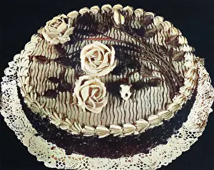 Icing: Chocolate Filbert Tourte