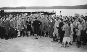 Regatta: Choir performance at the Luftschiffhafen (aerodrome) in