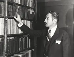 Ov2015: Choosing a library book to read