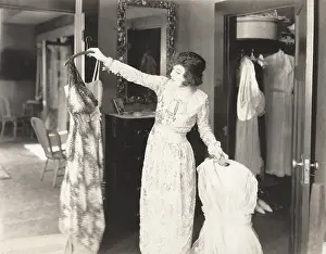 Scrutinize: Choosing the perfect dress