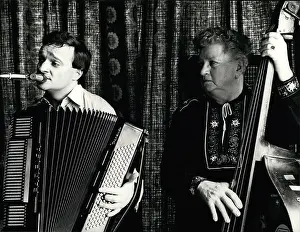 Landlady: Chris Rubin breaks record for yodelling, Switzerland