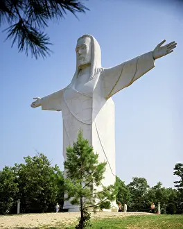 Emmet: Christ of the Ozarks Monumental Statue of Jesus
