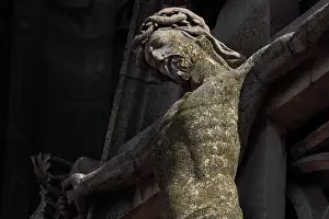 Lepine: Christ sculpture, facade, Basilique Notre-Dame