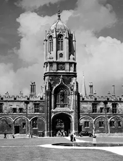 Curfew: CHRISTCHURCH TOM TOWER