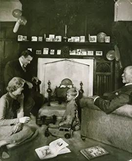 Mantlepiece: CHRISTMAS 1930S