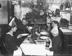 CHRISTMAS DINNER 1931