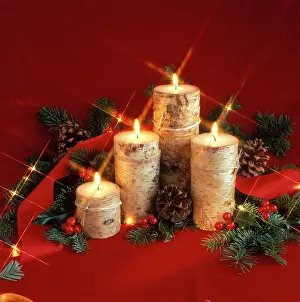 Mat002: CHRISTMAS STILL LIFE WITH BARK COVERED CANDLES