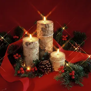 Mat002: CHRISTMAS STILL LIFE WITH BARK COVERED CANDLES