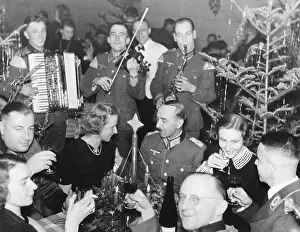 Accordion: Christmas in Prague, 1941