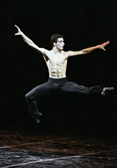Kosinets: Christmas Premieres Ballet