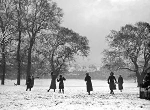 Brockwell: CHRISTMAS SNOWBALLS 1939