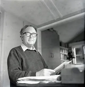 A Flying History - Peter Keating Aviation Collection: Christopher Hibbert, writer, historian and biographer