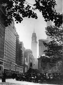 Disconnected: Chrysler Building shortly before the complementation