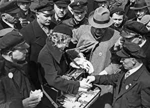 Unionist: Cigarette seller in Berlin, 1930s