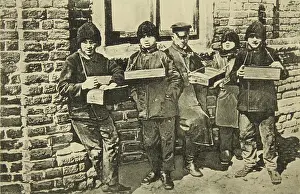 Lodz: Cigarette sellers in Lodz