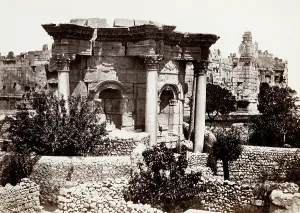 Wider: Circular temple, Baalbec Baalbek, Lebanon