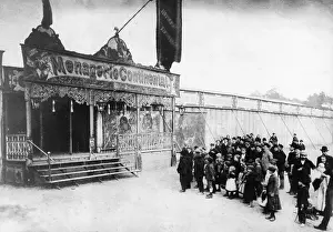 Menagerie: The circus Menagerie Continental, around the 1920s