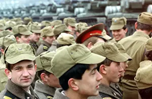 Kasper: The Last CIS Tanks are Leaving Thuringia (archive photograph
