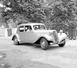 Avant: Citroen Light Fifteen LBC649