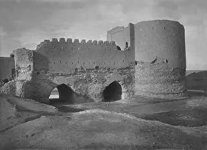 Mosul: City gate in Mosul
