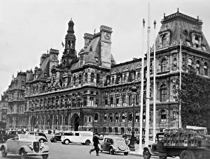 Ville: The City Hall of Paris, 1938