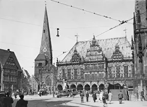 Ladys: City Hall Square, Bremen, Germany
