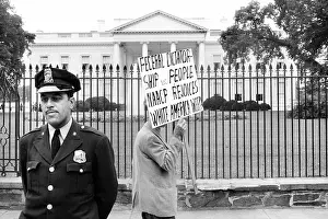 Picketing: Civil rights protests - social issues - John Kasper