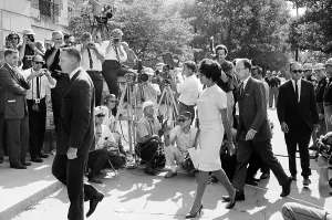 Segregation: Civil rights - school integration - racial integration