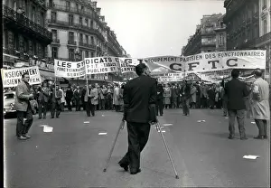 Pensions: Civil servants demonstrate for pay increases, Paris