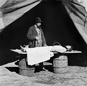 Autopsy: The Civil War, embalming surgeon at work ?