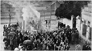 Throng: CIVIL WAR/MADRID CROWD