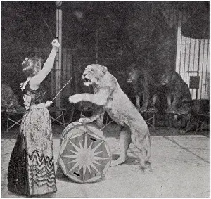 Heliot: Claire Heliot, lion tamer