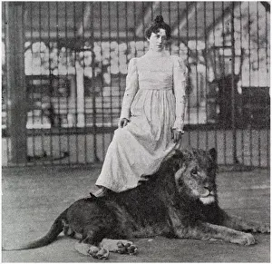 Heliot: Claire Heliot, lion tamer