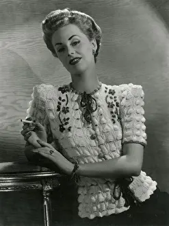 Leans: Classic 1940s model - elaborate white knitted top