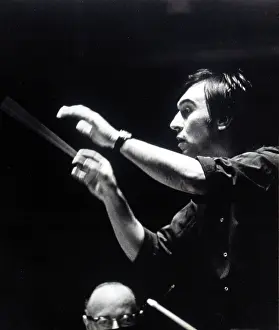 Claudio: CLAUDIO ABBADO, conducting the Boston Symphony ?