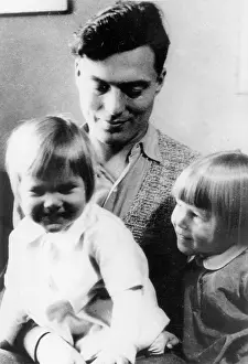 Schenk: Claus Schenk von Stauffenberg with his sons, 1940