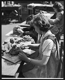 Sarah Lasenby: CLAY MODELLING LESSON