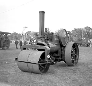 Clayton: Clayton and Shuttleworth Road Roller number 48944, Paradox