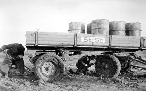 Trailer: Cleaning a trailer from an NSKK convoy on the Eastern front